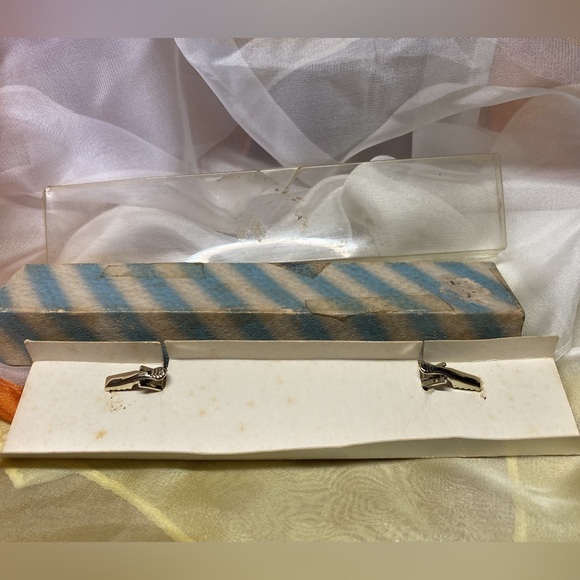 VINTAGE SWEATER-GUARD IN ORIGINAL BOX - UNSIGNED - Picture 10 of 14